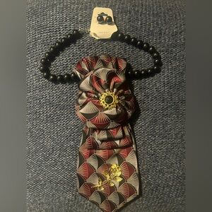 Vintage-Inspired Black & Burgundy Floral Brooch Necklace